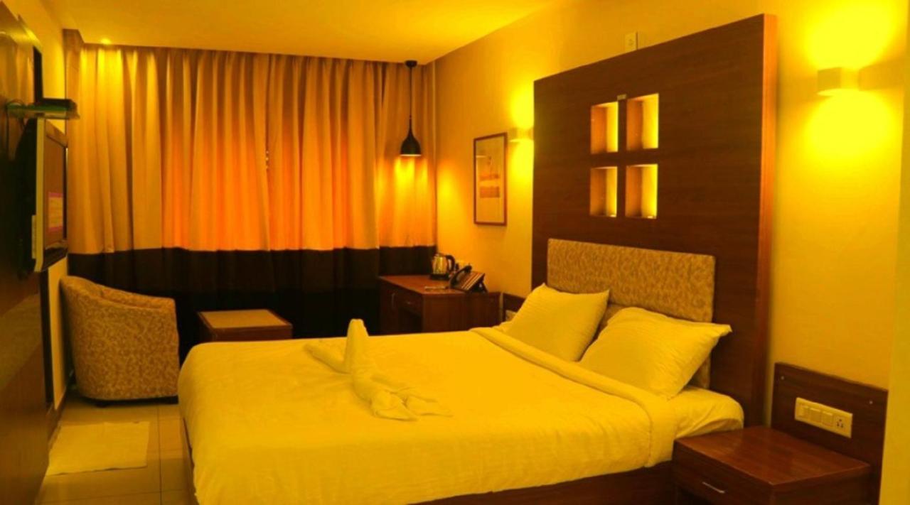 Klase Hotels Chennai Exteriör bild