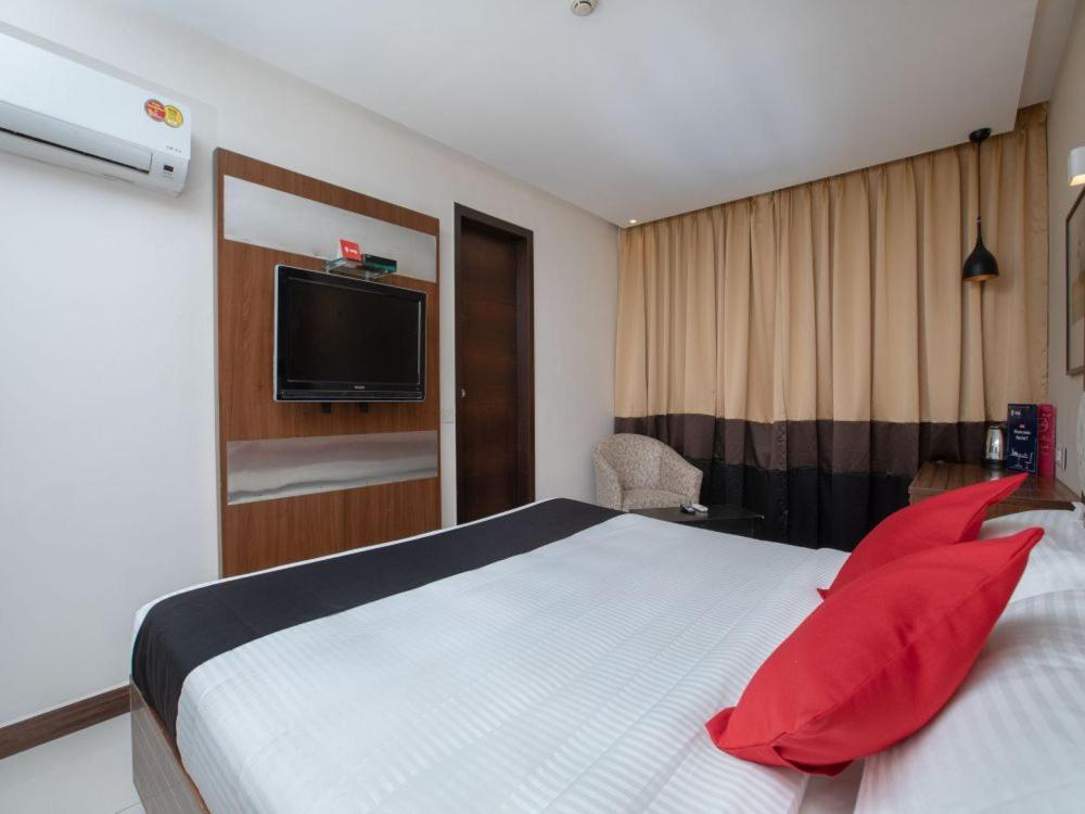 Klase Hotels Chennai Exteriör bild