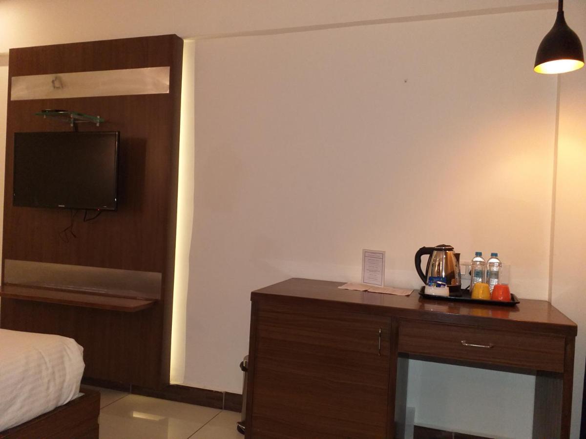 Klase Hotels Chennai Exteriör bild